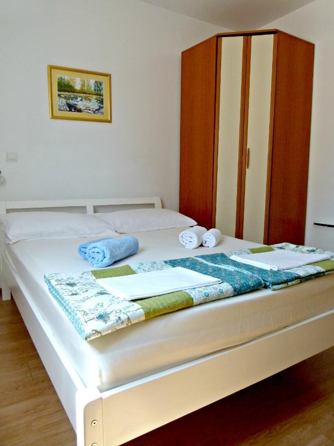 Apartmani Marija Medulin Buitenkant foto